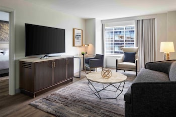 Hotel Exterior at Grand Hyatt Washington