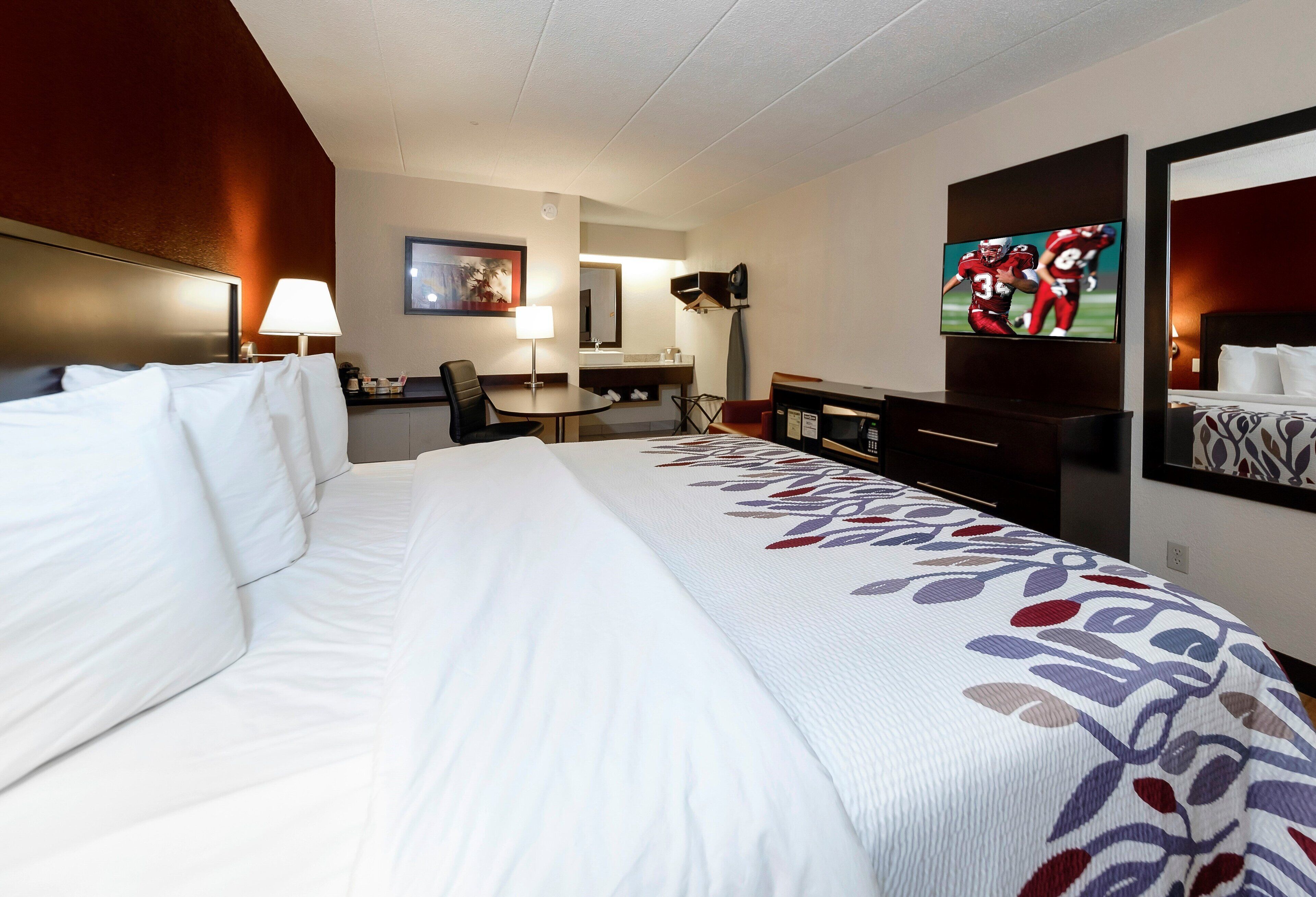 Premium bedding, in-room safe, desk, blackout drapes