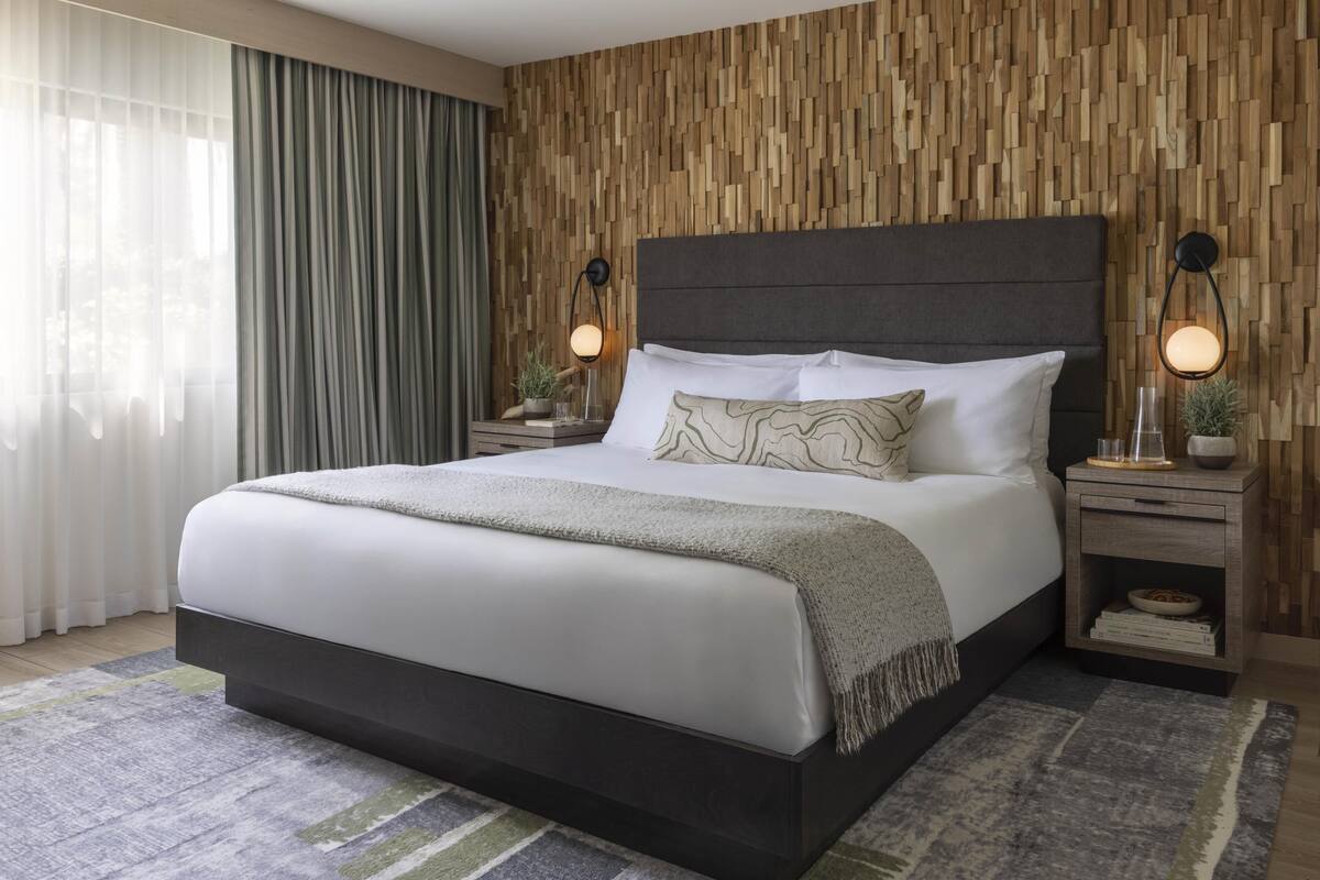 Egyptian cotton sheets, premium bedding, pillow-top beds, in-room safe