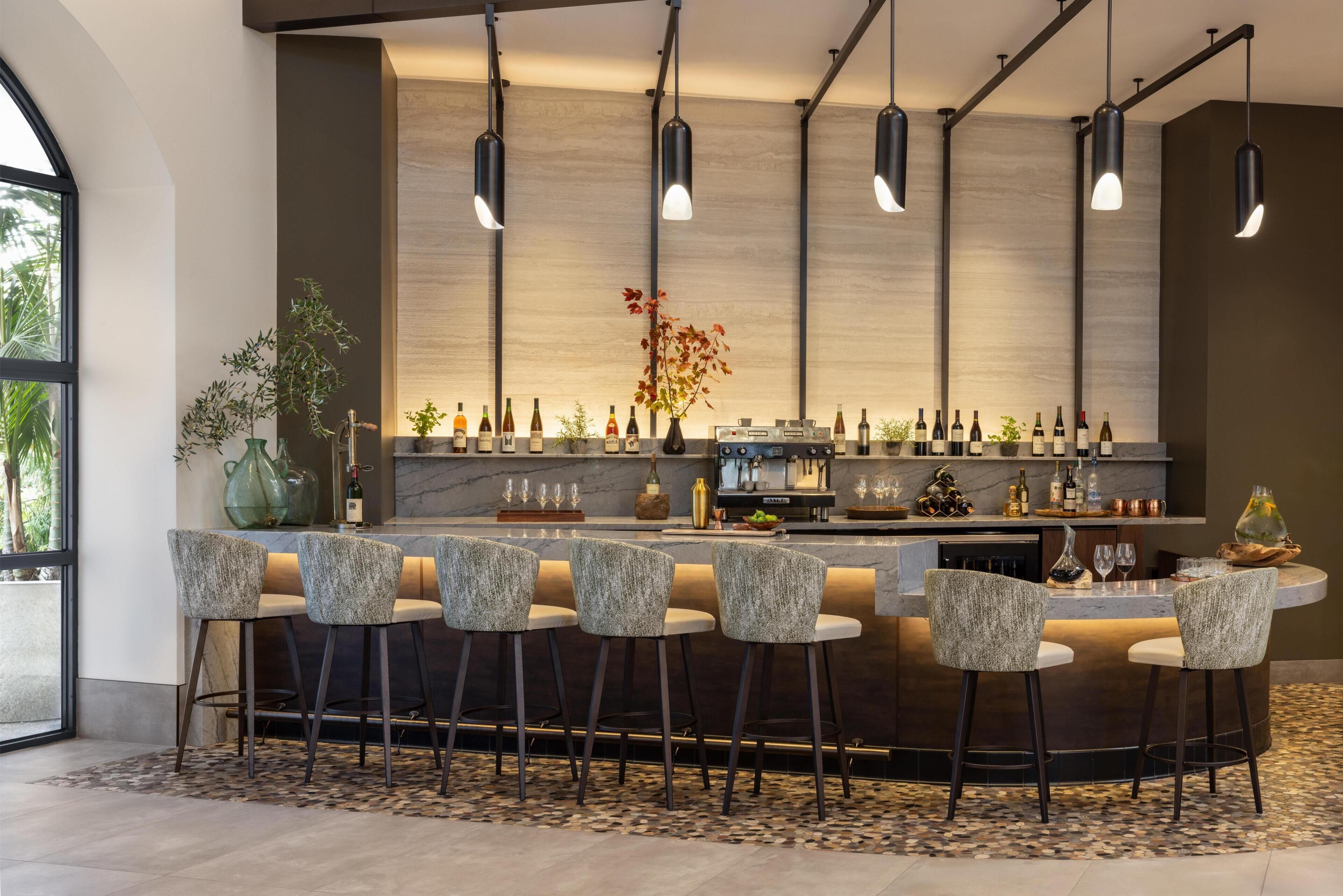Cocktail bar