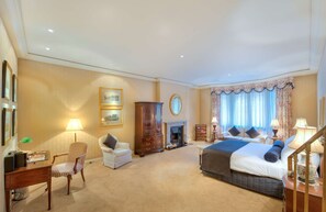 1 bedroom, premium bedding, in-room safe, desk