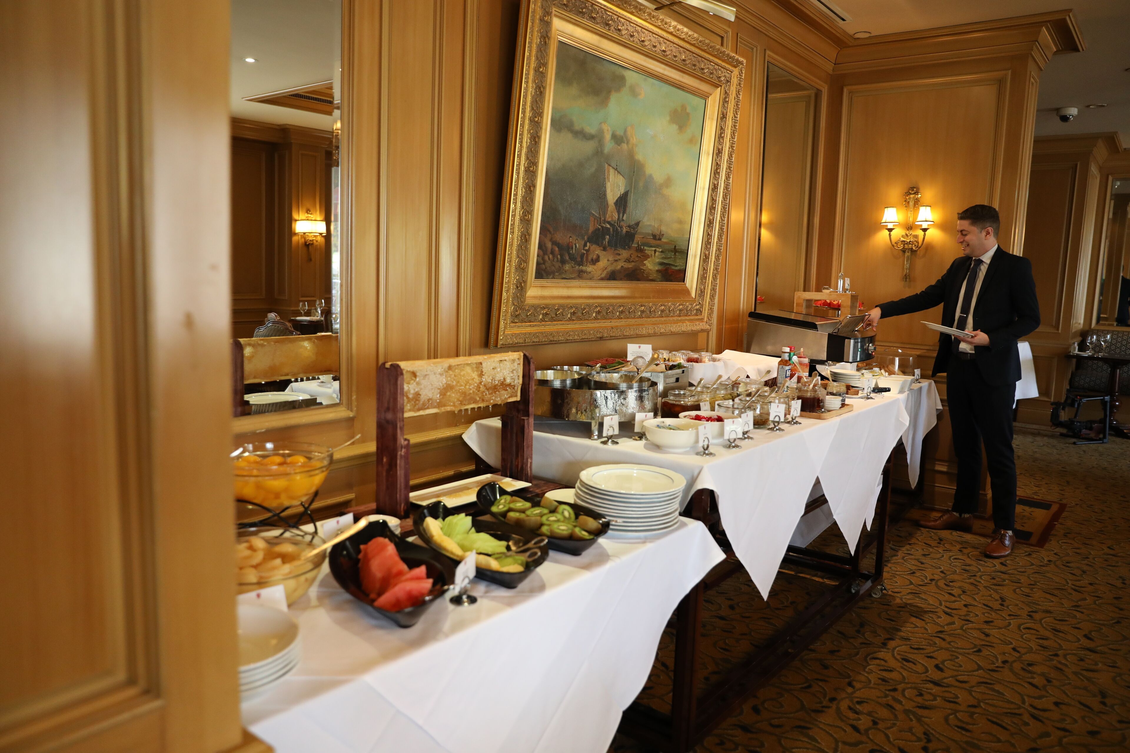 daily full breakfast (aud 39.00 per person)