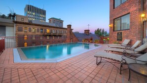 Pool - Sir Stamford at Circular Quay (Sydney)