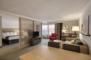 Svit - 2 queensize-sängar | Skrivbord, strykjärn/strykbräda, gratis barnsängar och gratis wi-fi