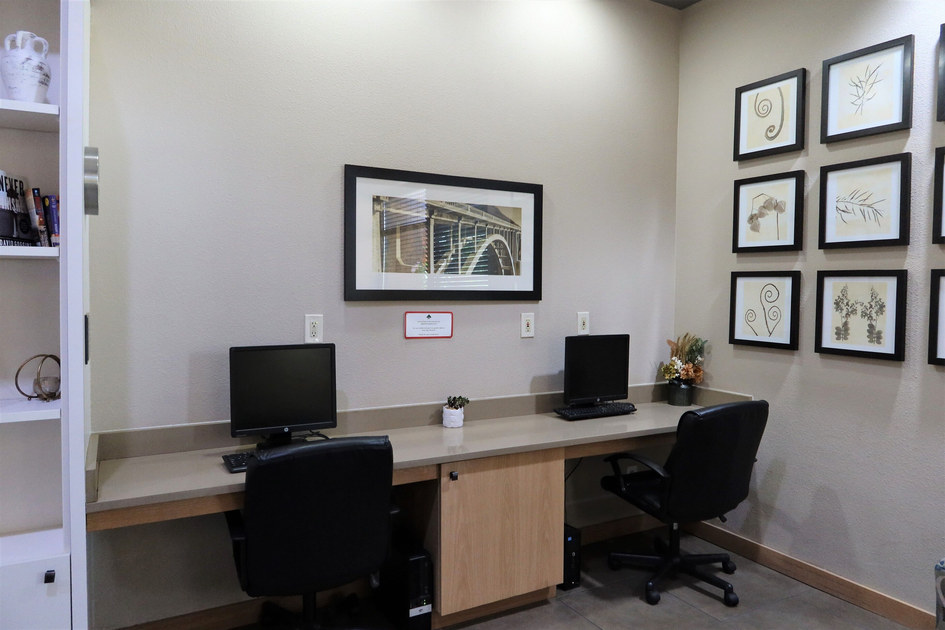 Foto - GreenTree Inn & Suites Phoenix Sky Harbor