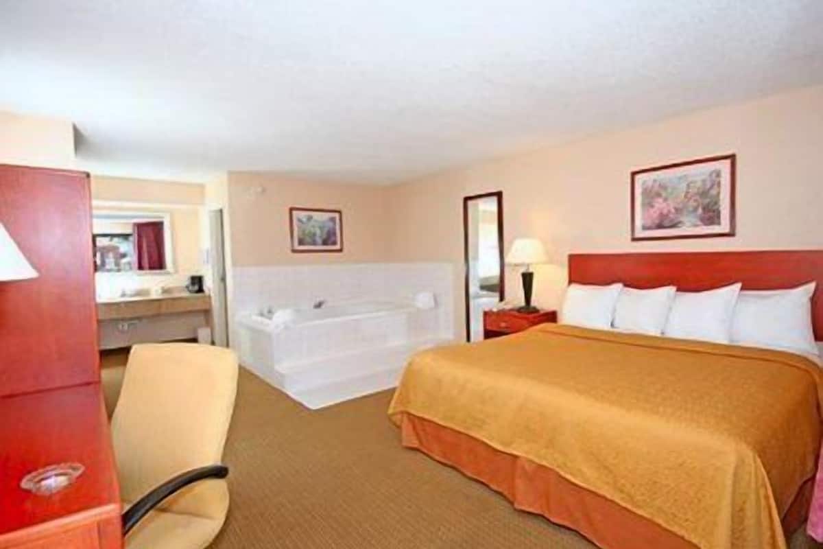 deep-soaking bathtub