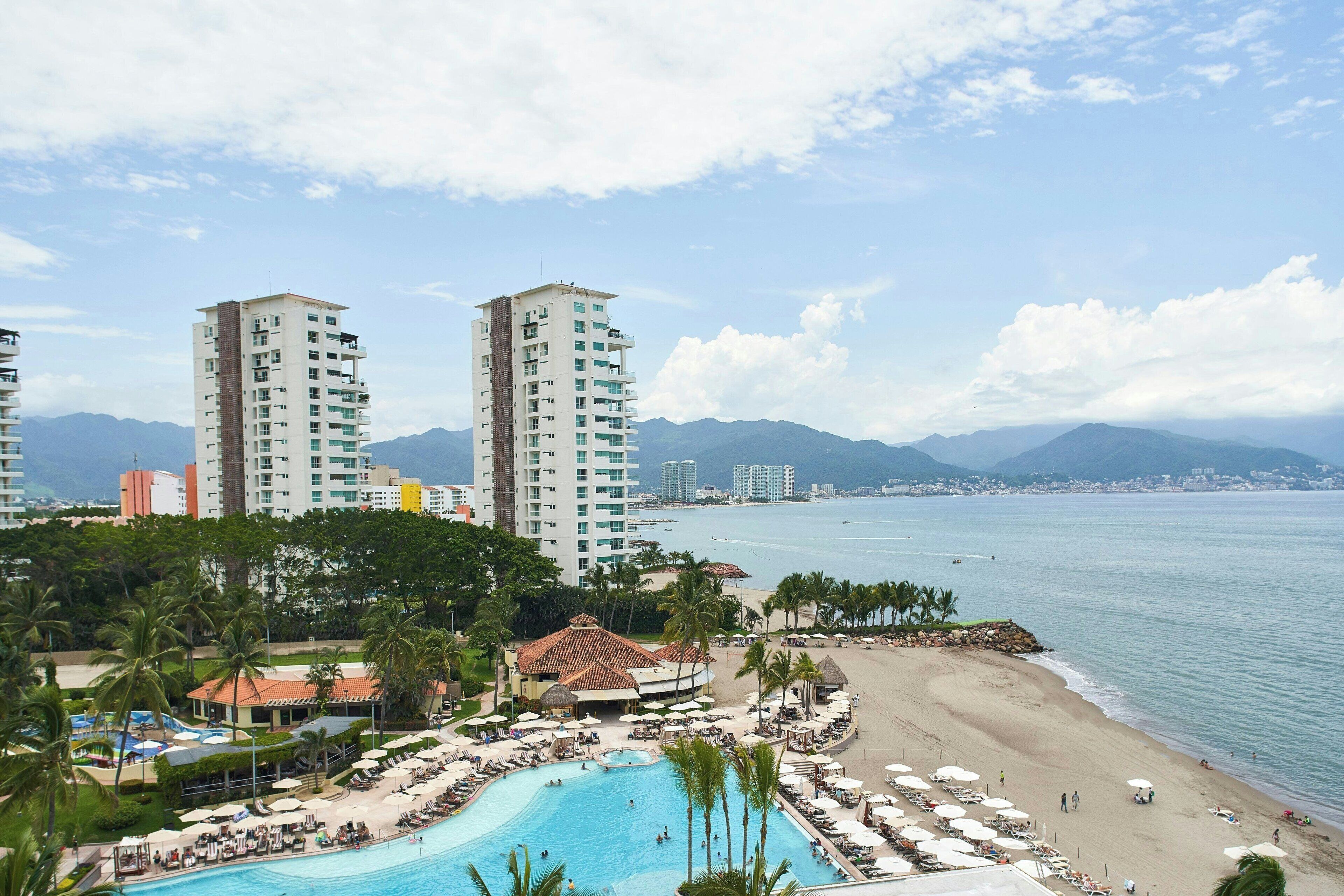 Suite presidencial, 1 habitación, Terraza (Oceanfront) | Minibar, caja de seguridad en la habitación y escritorio 