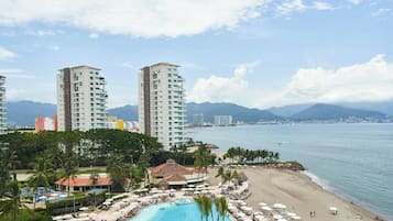 Suite Présidentielle, 1 chambre, non-fumeurs, terrasse (Oceanfront) | 1 chambre, minibar, coffres-forts dans les chambres, bureau