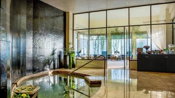 Couples treatment rooms, steam room, body treatments, hydrotherapy