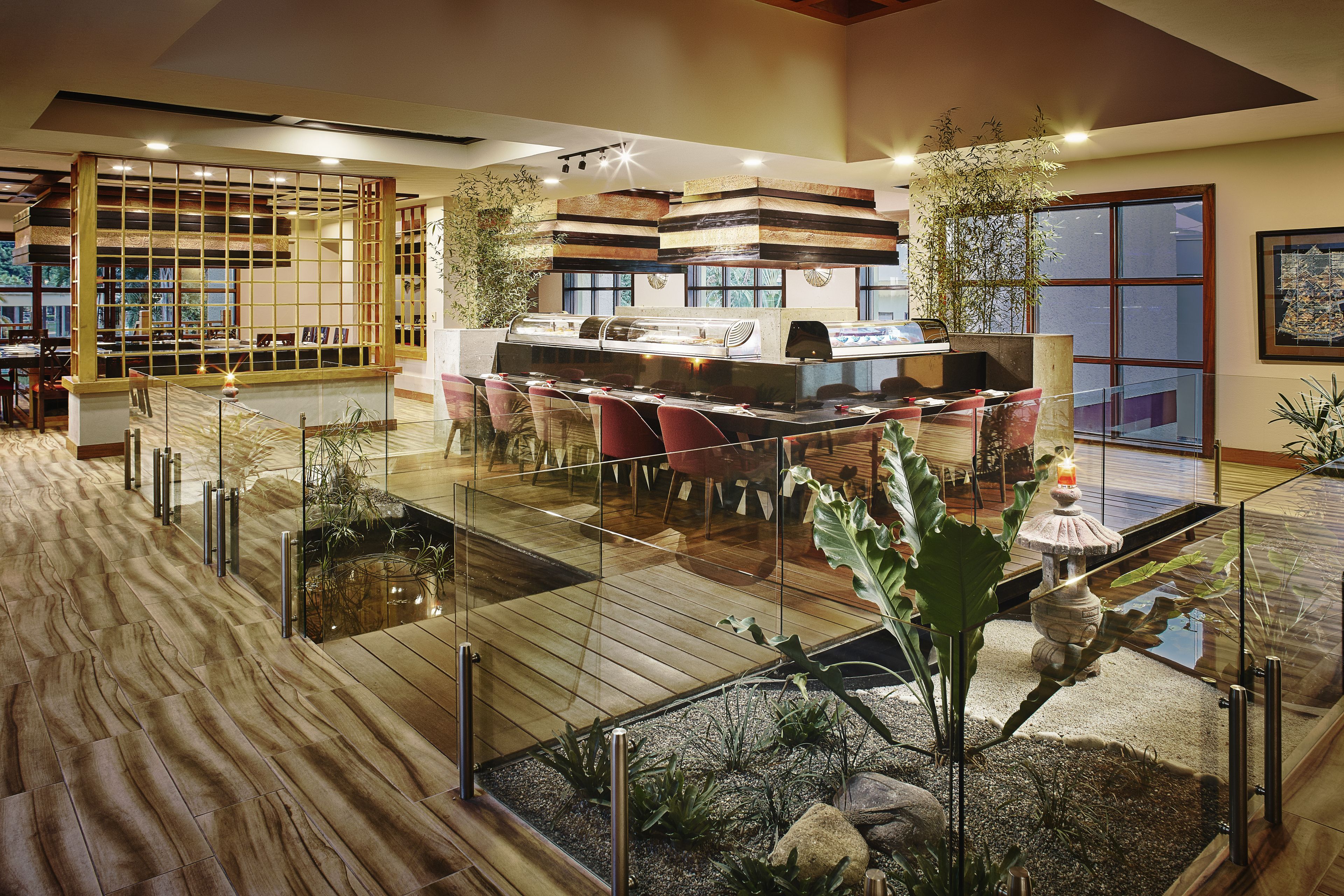 4 restaurants, breakfast, lunch, dinner served; mexican cuisine