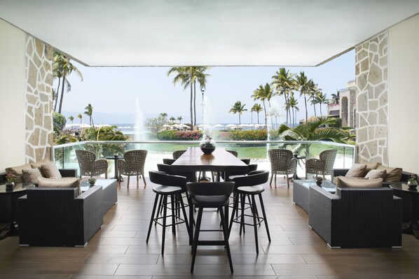 4 ห้องอาหาร, บริการอาหารเช้า อาหารกลางวัน อาหารเย็น, อาหารเม็กซิกัน