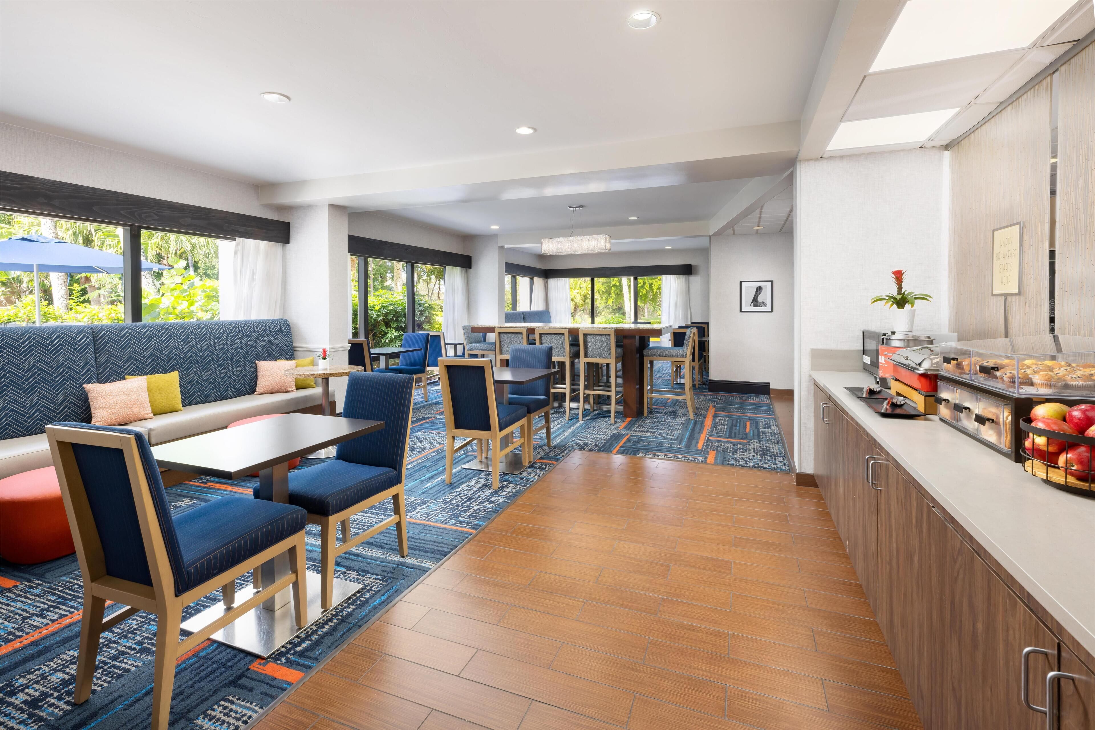 Free daily buffet breakfast 