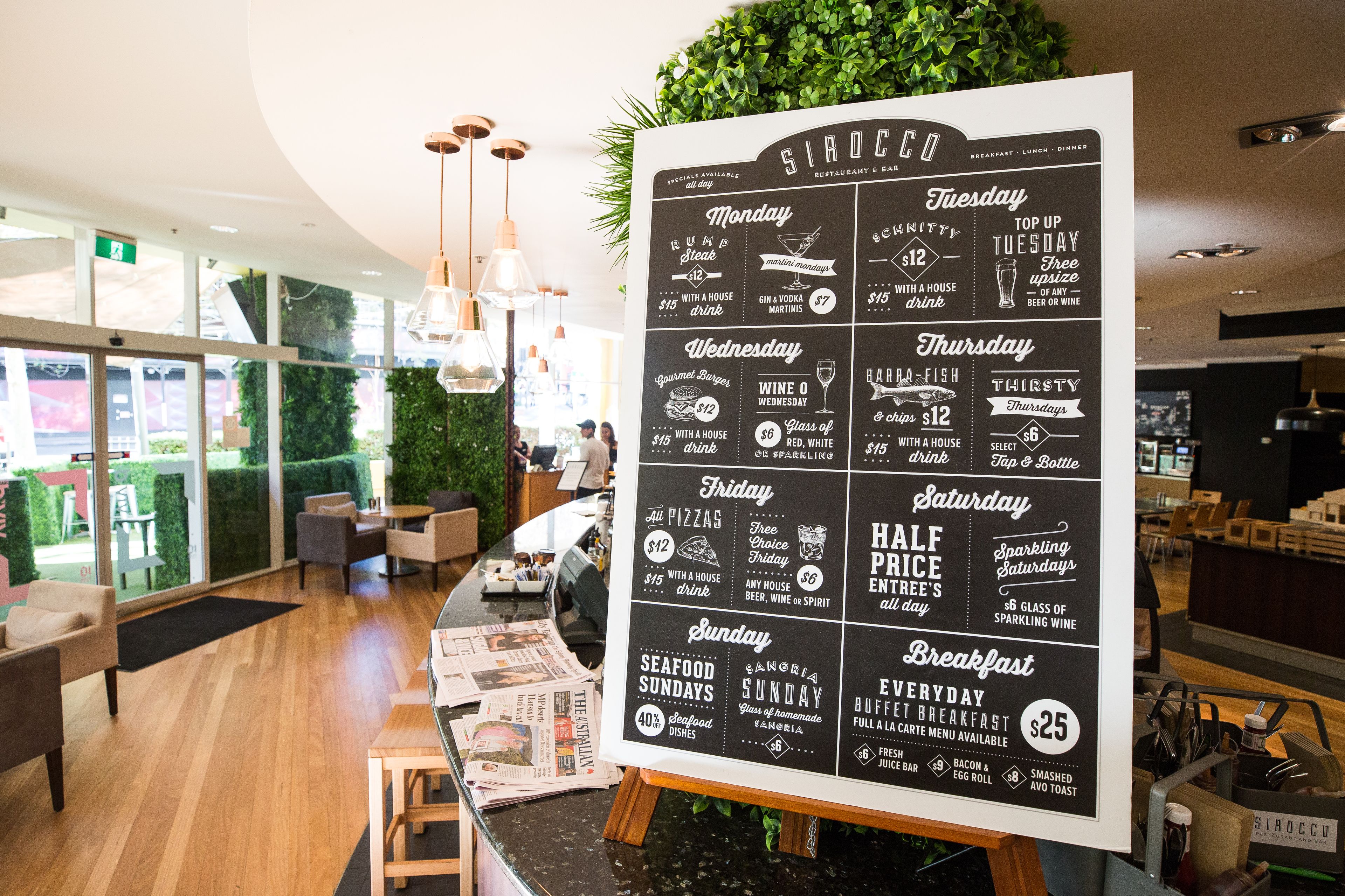 地中海菜，室外就餐