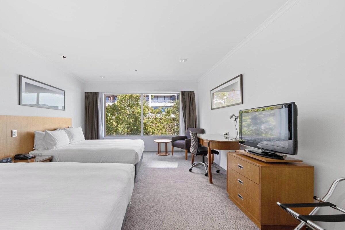 Premium bedding, down duvets, Tempur-Pedic beds, in-room safe