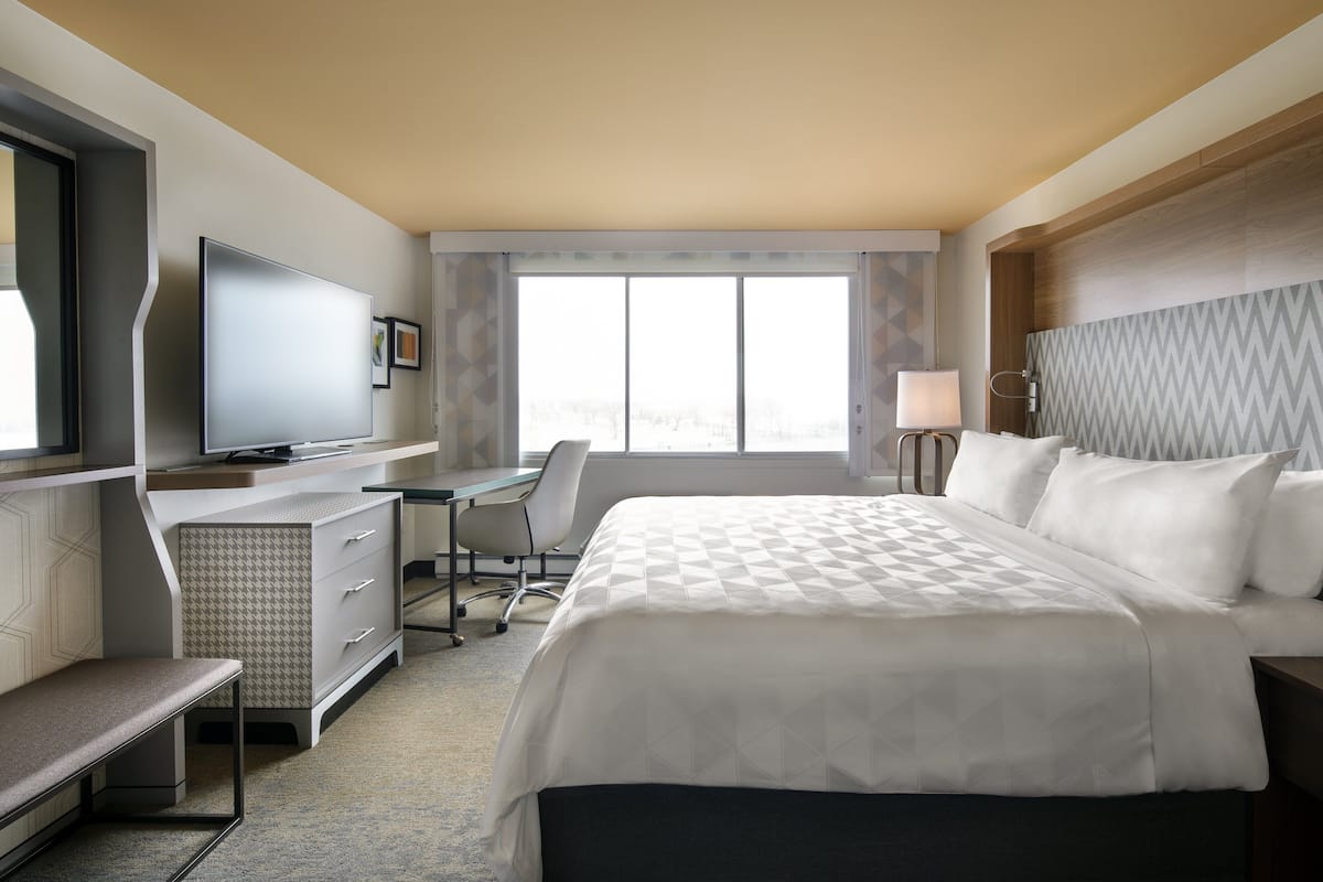 Ropa de cama hipoalergénica, colchones con pillow-top y escritorio