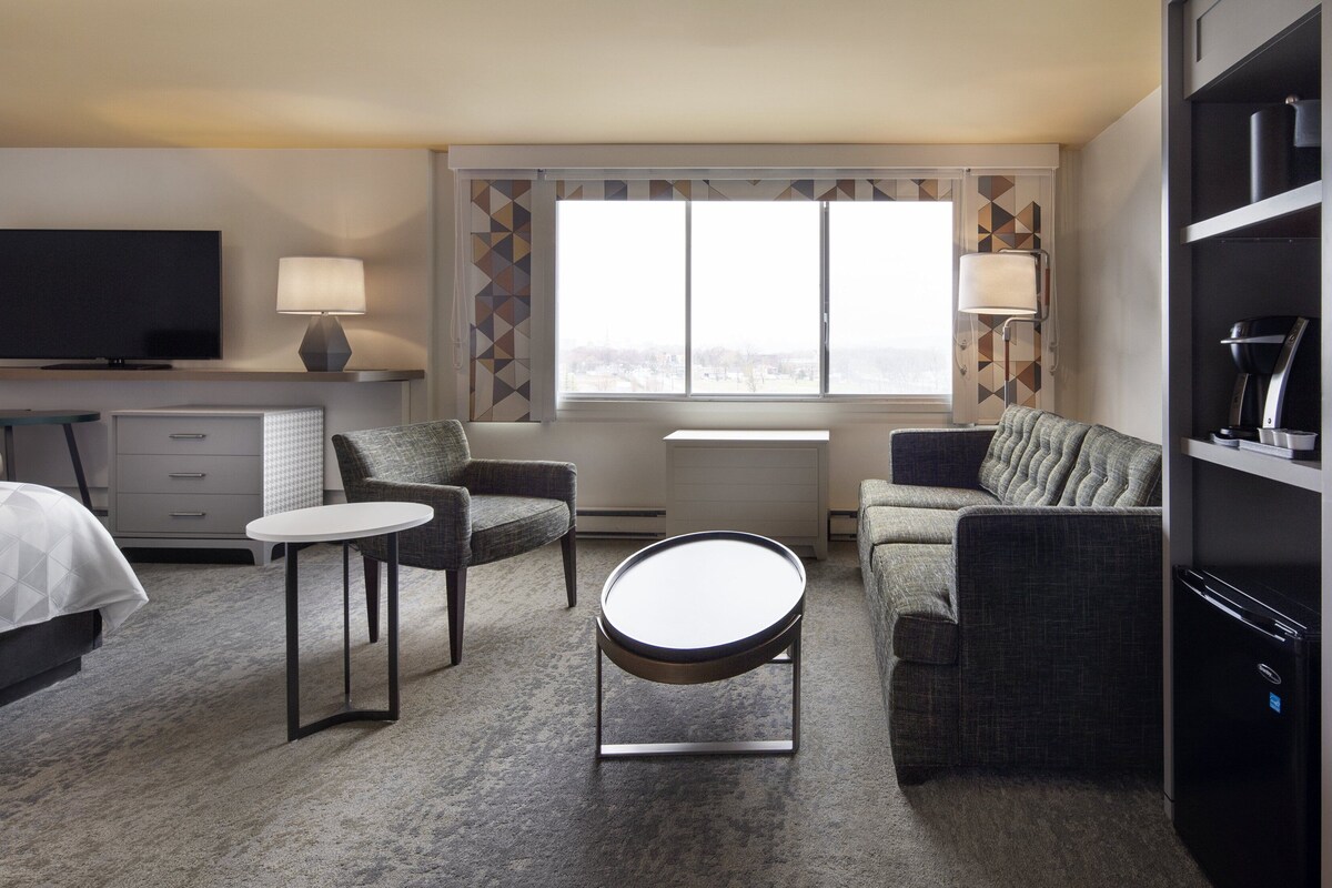 Chambre Prestige, 1 très grand lit | Literie hypoallergénique, lit avec matelas à plateau-coussin, bureau