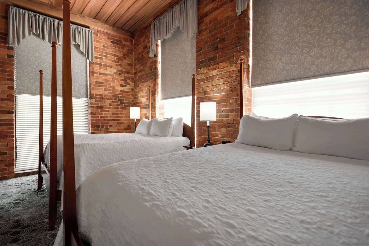 Studio Superior, 1 Tempat Tidur Queen, Bebas Asap Rokok | Seprai premium, meja kerja, tirai kedap cahaya, dan setrika/meja setrika