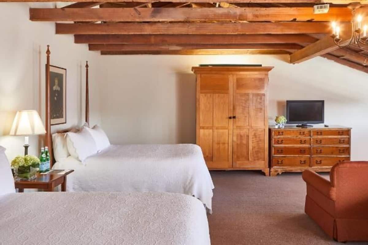 Premium bedding, desk, blackout curtains, iron/ironing board