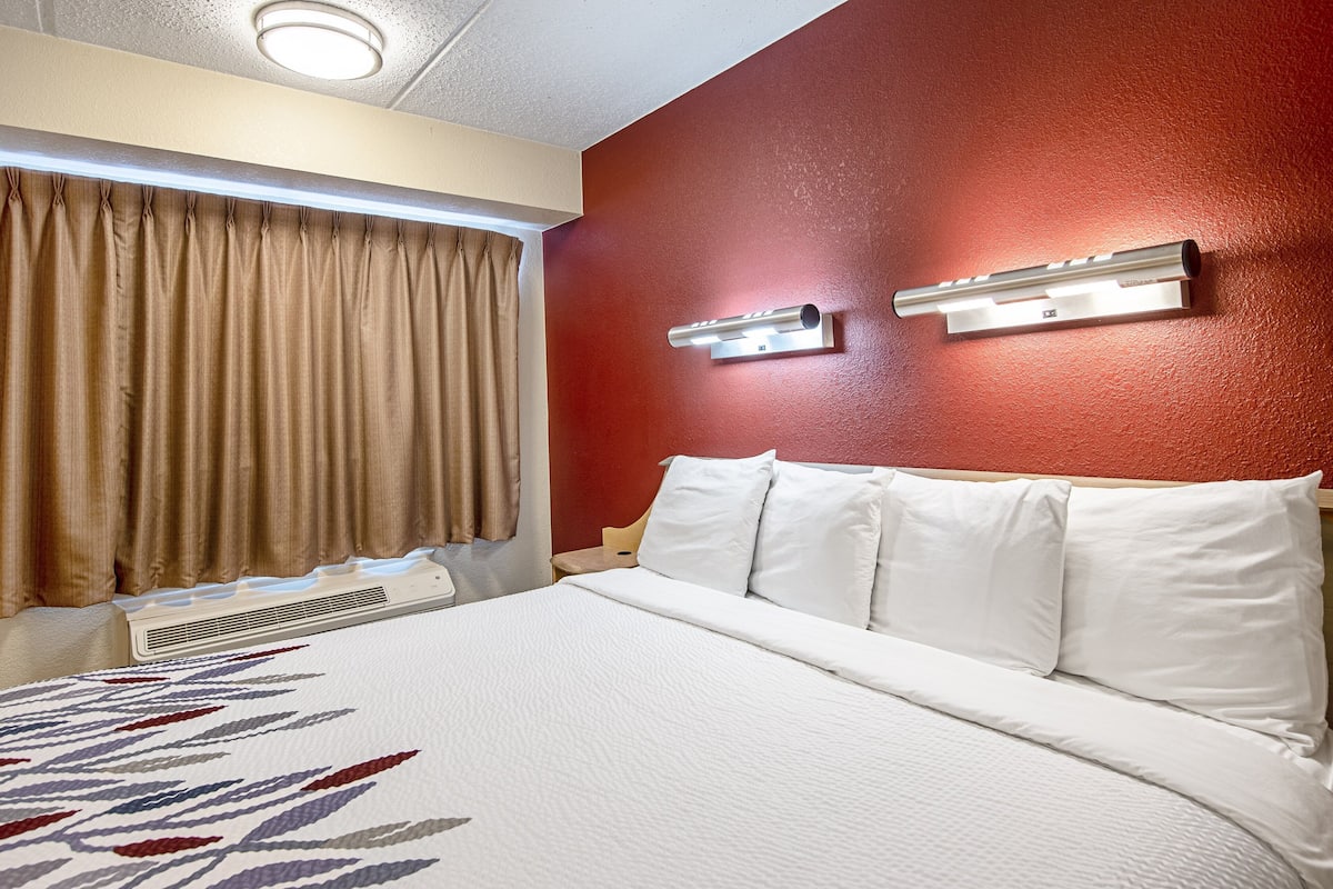 1 Schlafzimmer, Schreibtisch, laptopgeeigneter Arbeitsplatz