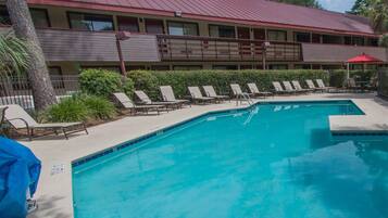 Seasonal outdoor pool, open 10:00 AM to 7:00 PM, pool umbrellas
