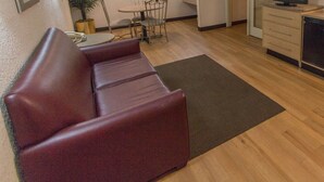 書桌、筆電工作空間、遮光布/窗簾、免費無線上網