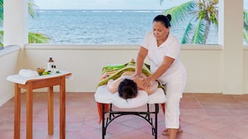Soins corporels, soins d'aromathérapie, massages aux pierres chaudes