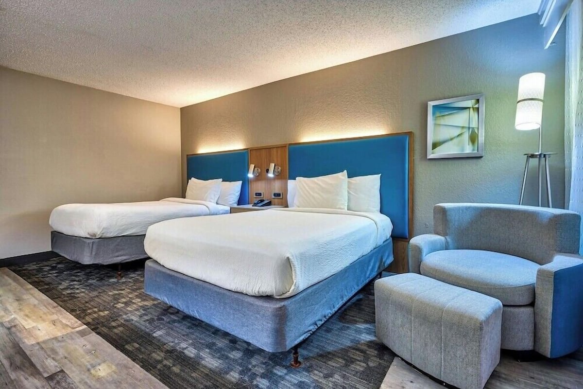 In-room safe, desk, laptop workspace, blackout drapes