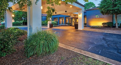 Courtyard by Marriott Hampton