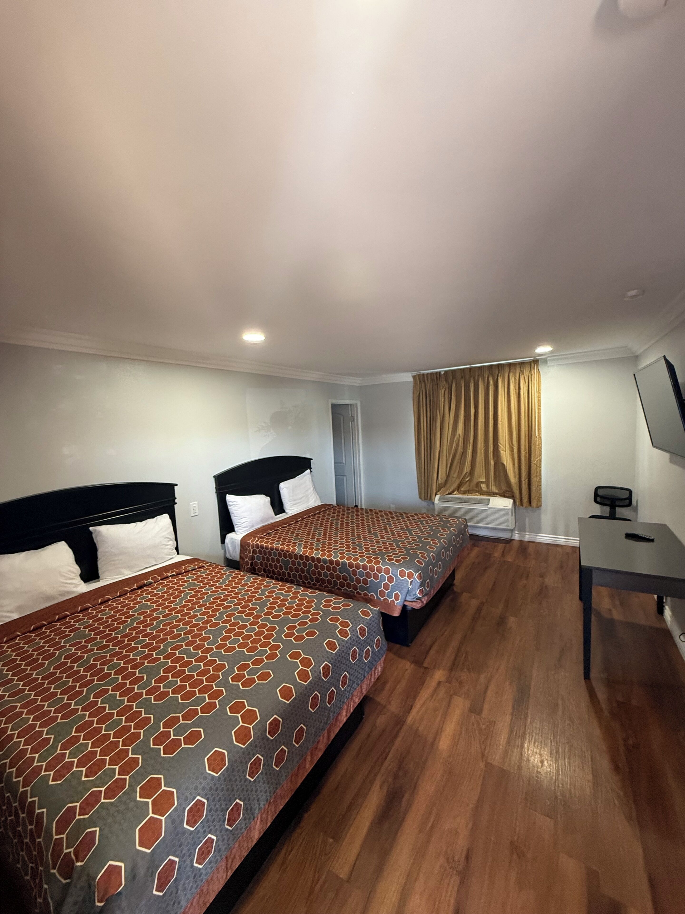 Family Suite, 2 Bedrooms | Free WiFi, bed sheets