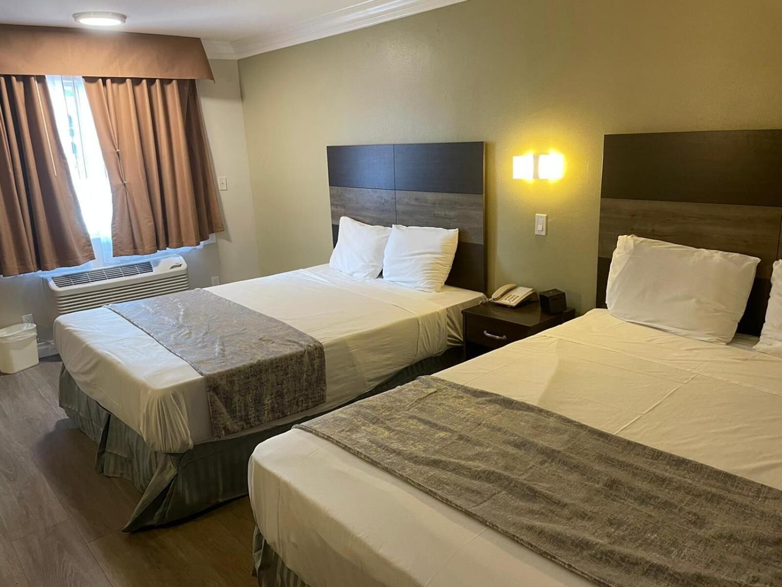 Free WiFi, bed sheets