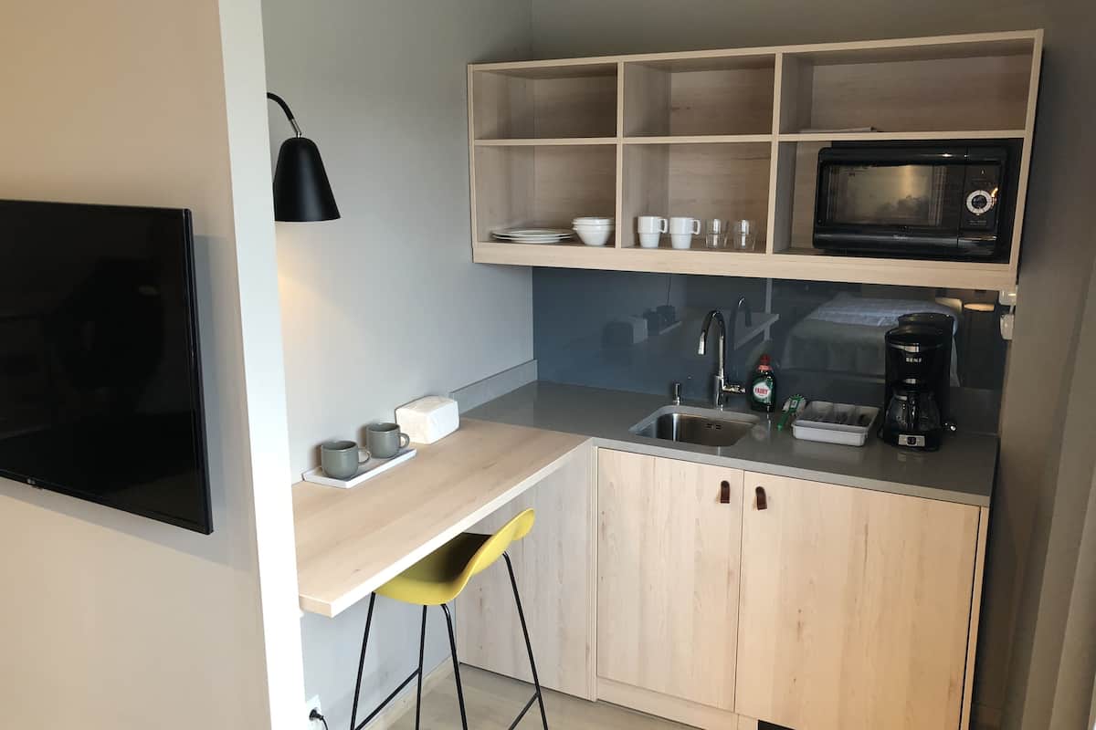 standard twin room with kitchenette | private kitchenette