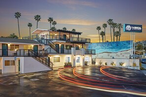Front of property - The Shoal La Jolla Beach (La Jolla)