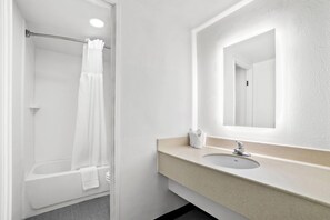 Ducha y bañera combinadas y cabezal de ducha con hidromasaje