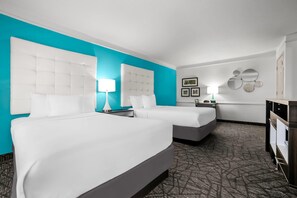 Premium bedding, individually furnished, desk, blackout drapes - Howard Johnson by Wyndham Columbus Fort Moore (Columbus)