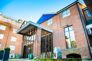 Exterior - Best Western Plus Moat House Reading (Wokingham)