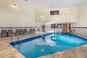 Indoor pool, pool loungers