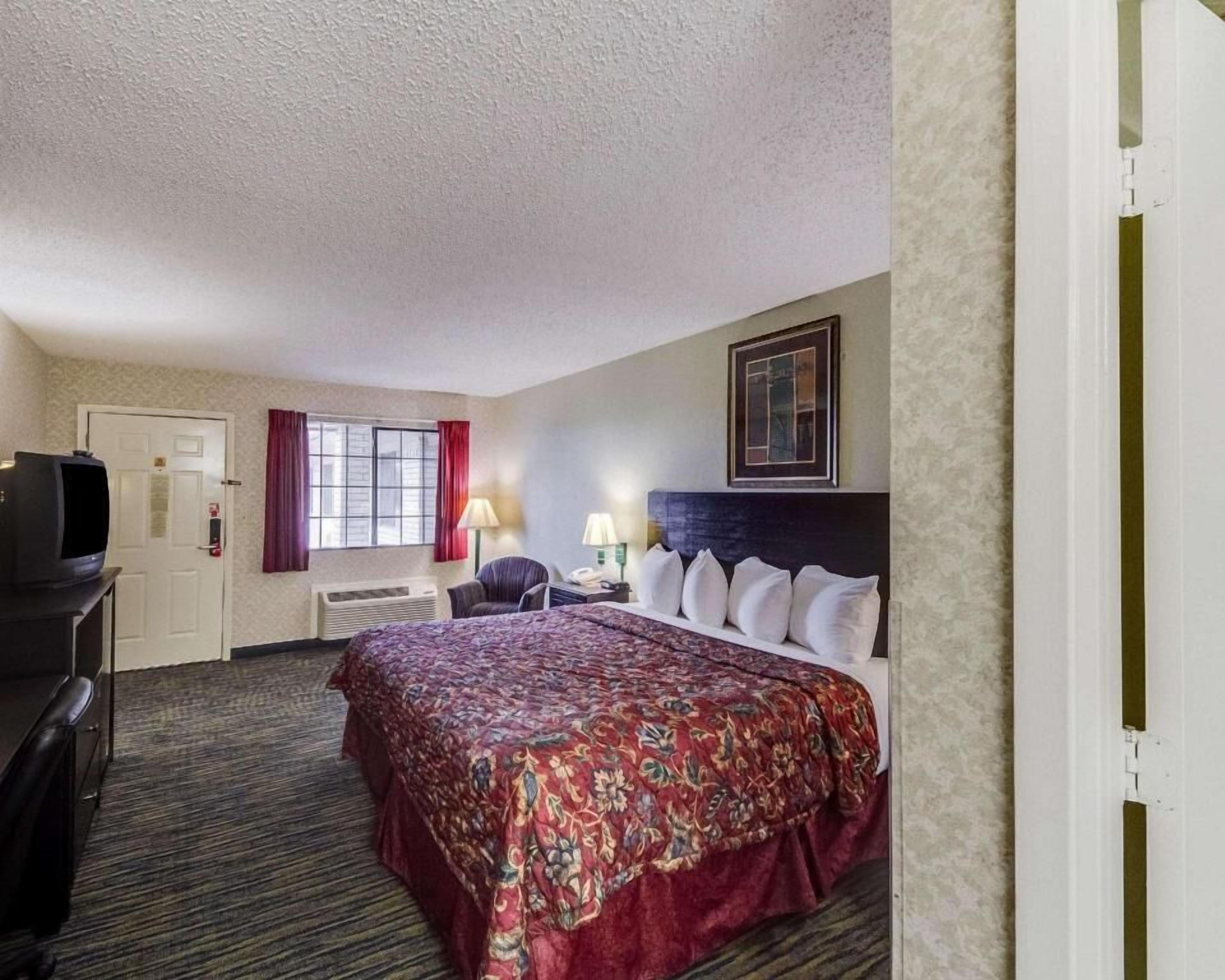 Desk, blackout curtains, iron/ironing board, free WiFi