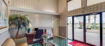 Econo Lodge Falfurrias Hwy 281