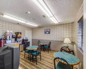 Free daily on-the-go breakfast