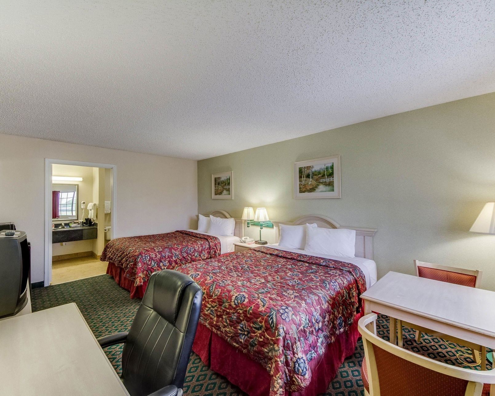 Desk, blackout curtains, iron/ironing board, free WiFi