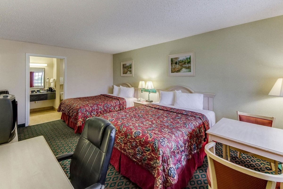 Desk, blackout curtains, iron/ironing board, free WiFi