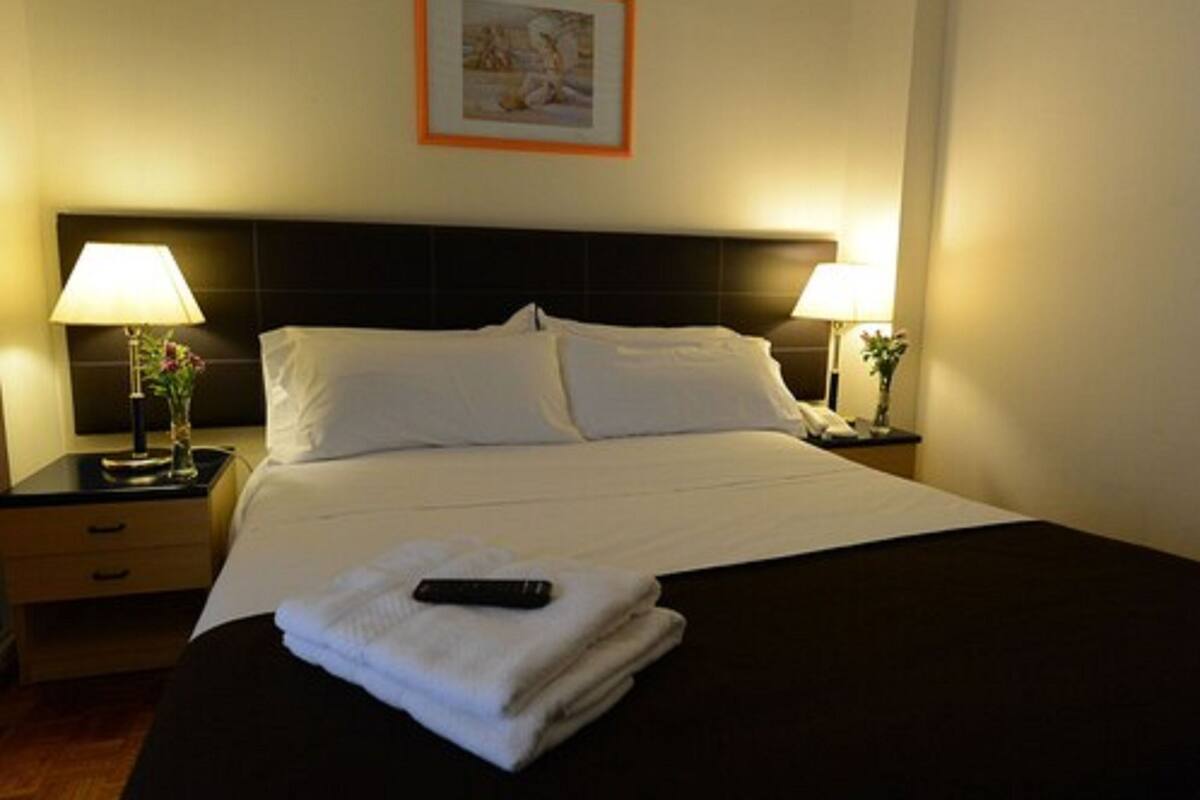 3 bedrooms, premium bedding, in-room safe, blackout drapes