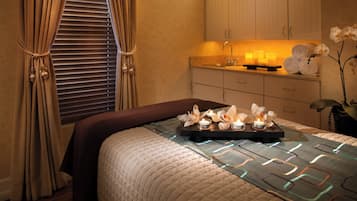 Couples treatment rooms, sauna, hot tub, steam room, body treatments