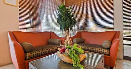 Royal Sun Hotel & Suites