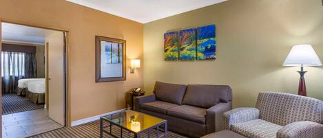 Desk, blackout drapes, iron/ironing board, free WiFi