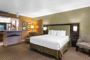 Deluxe Room | Desk, blackout drapes, iron/ironing board, free WiFi - Royal Sun Hotel & Suites (Tucson)