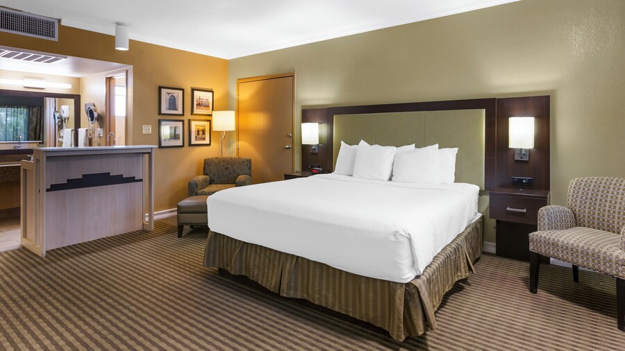 Royal Sun Hotel & Suites