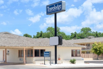 Travelodge by Wyndham Dodge City