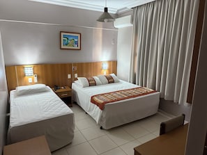 Executive Room | Minibar, desk, laptop workspace, blackout drapes - Mato Grosso Palace Hotel (Cuiabá)