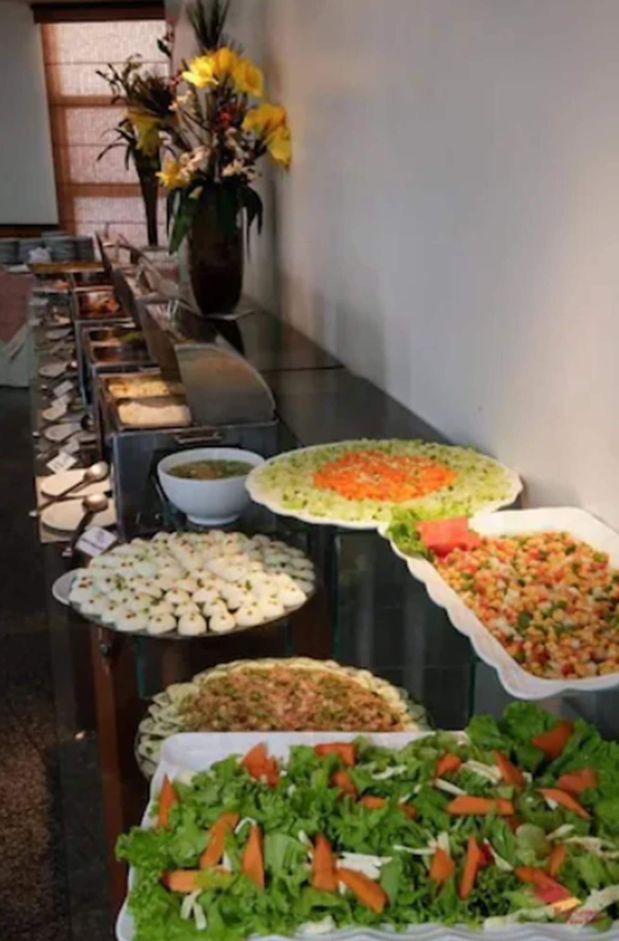 breakfast, lunch, dinner served; regional cuisine